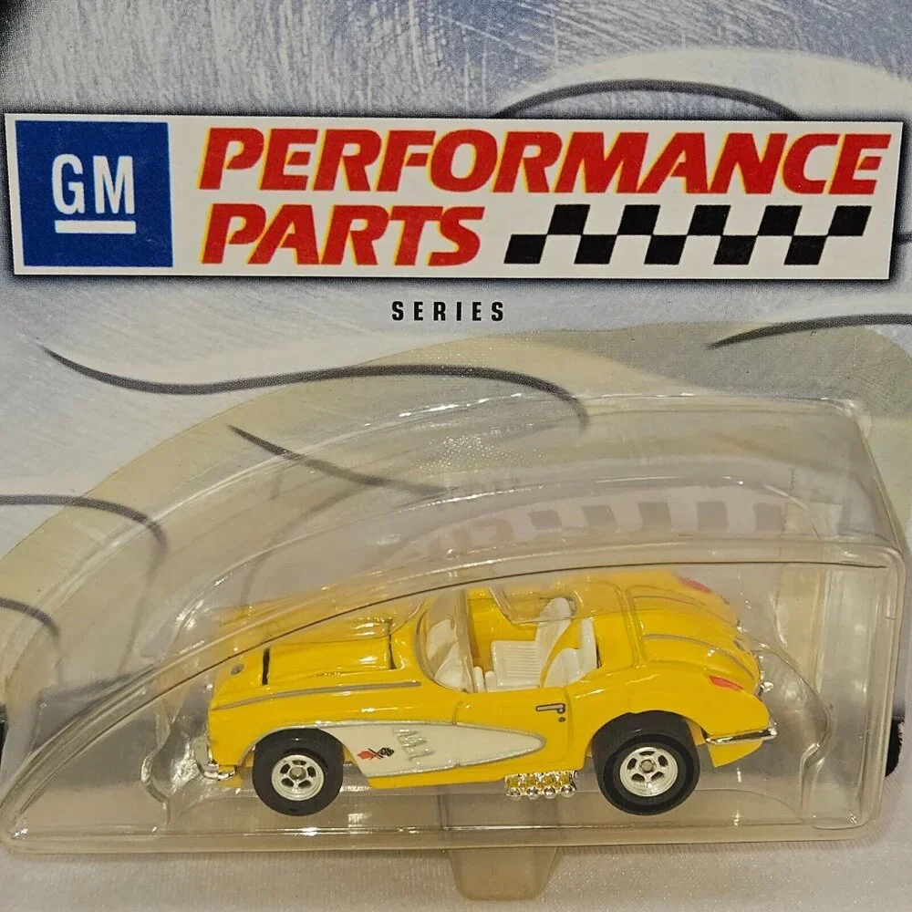 100% Hot Wheels GM Performance Parts Series '58 Corvette #3/4 MINT Yellow (K229)
